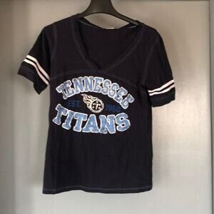 Tennessee Titans Women's NFL Team Apparel V Neck T Shirt Size Medium